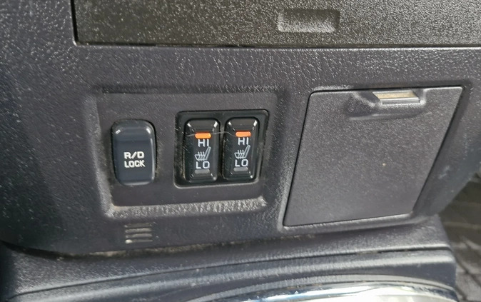 Mitsubishi Pajero cena 34999 przebieg: 200000, rok produkcji 2011 z Wągrowiec małe 172